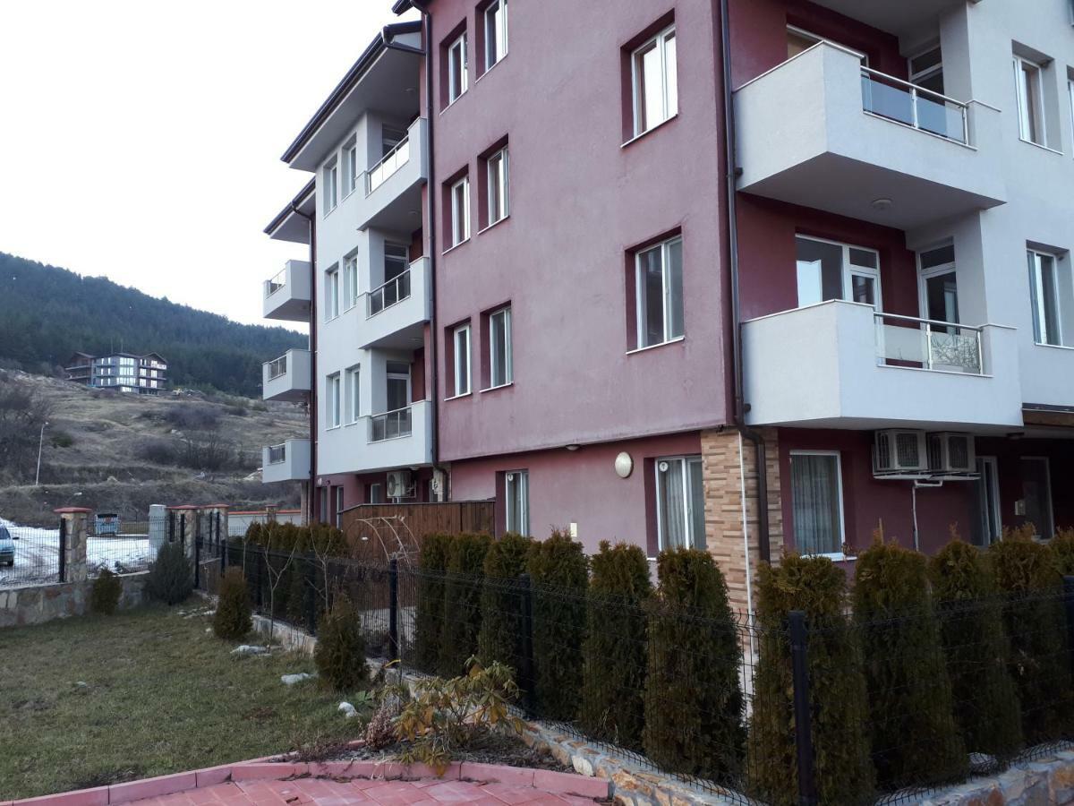 Apartvel Apartment 1 ヴェリングラード エクステリア 写真